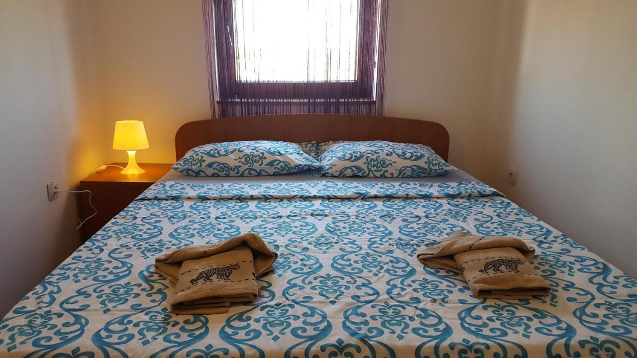 Apartmani Viktorija Fažana エクステリア 写真