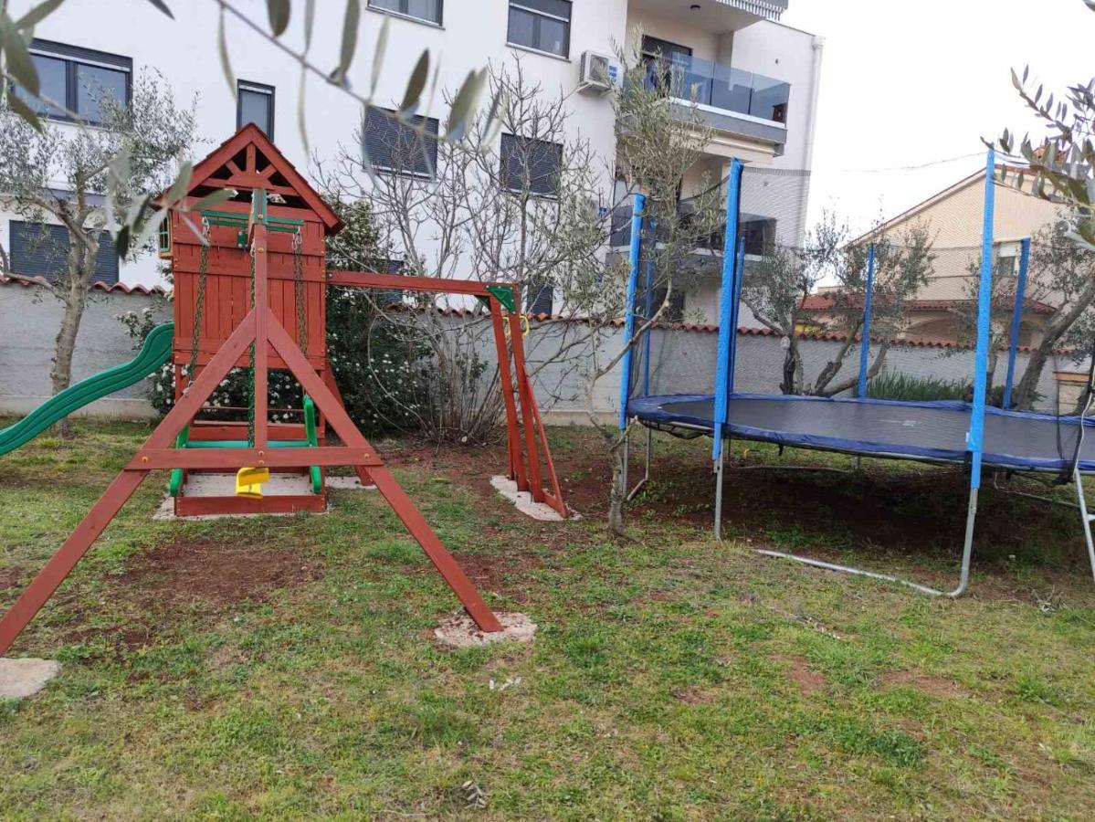 Apartmani Viktorija Fažana エクステリア 写真