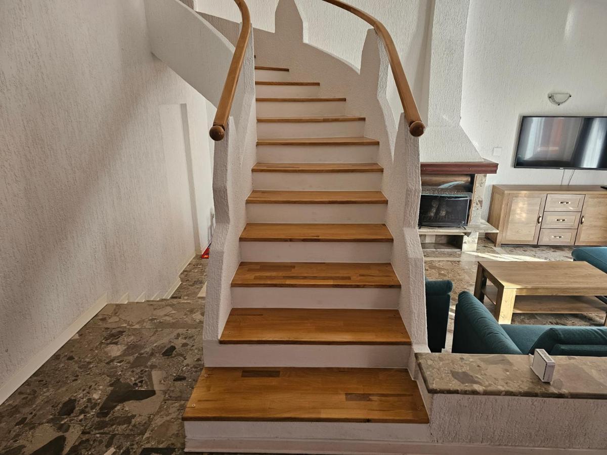 Apartmani Viktorija Fažana エクステリア 写真