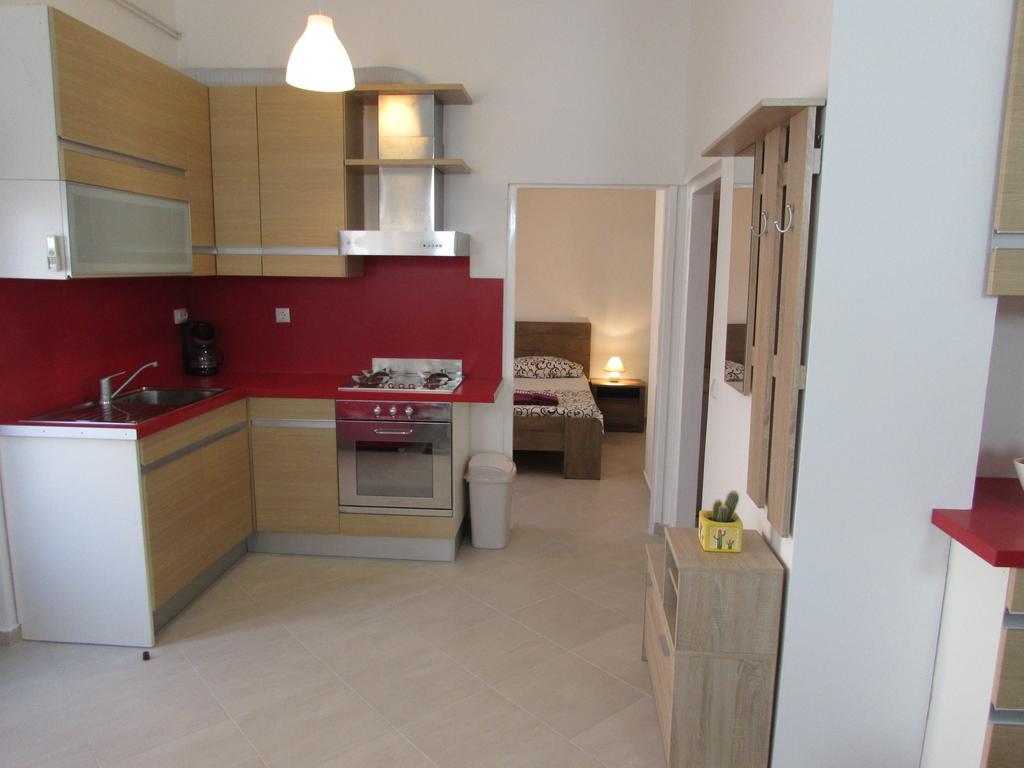 Apartmani Viktorija Fažana エクステリア 写真